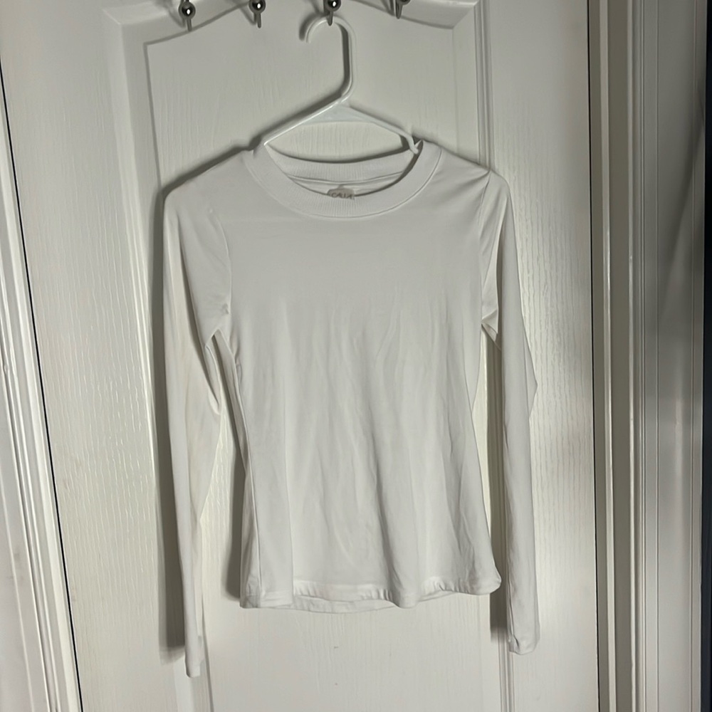 New, never worn, white athletic long sleeve shirt. Very comfy and soft :)